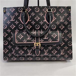 Louis Vuitton OnTheGo MM Bag in 2023